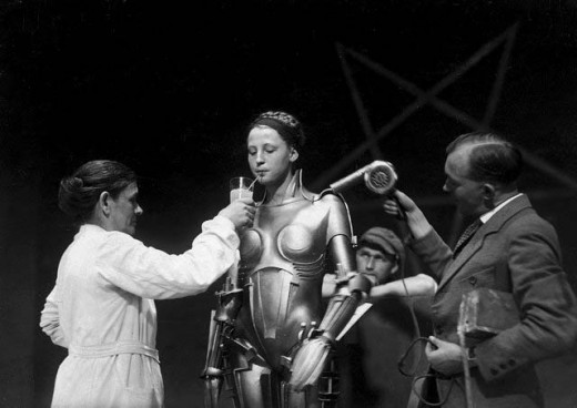 BEHIND THE SCENES OF METROPOLIS 
